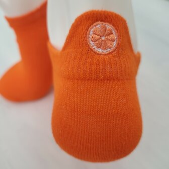 Borduur sneaker sinasappel